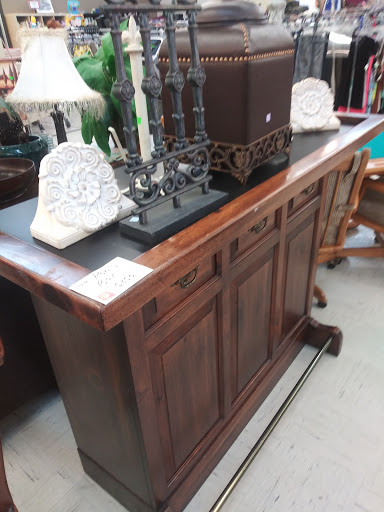 Thrift Store «Metrocrest Resale», reviews and photos, 2661 Midway Rd #207, Carrollton, TX 75006, USA