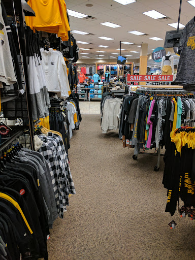 Sporting Goods Store «SCHEELS», reviews and photos, 101 Jordan Creek Pkwy #4000, West Des Moines, IA 50266, USA