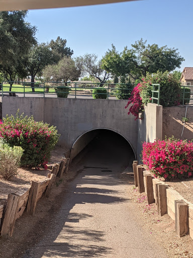 Golf Course «Greenfield Lakes Golf Course», reviews and photos, 2484 E Warner Rd, Gilbert, AZ 85296, USA