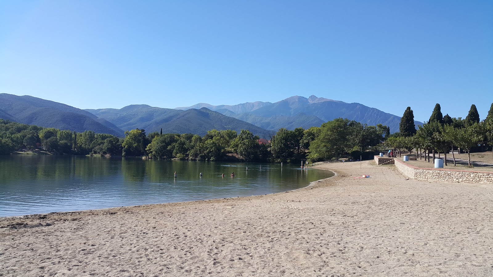 Foto von Plage des Escoumes mit beiger sand Oberfläche