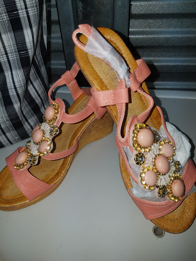 Flea Market «Revelation Marketplace», reviews and photos, 27455 S Dixie Hwy, Homestead, FL 33032, USA