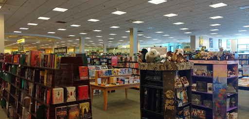 Book Store «Barnes & Noble», reviews and photos, 113 W County Center, Des Peres, MO 63131, USA