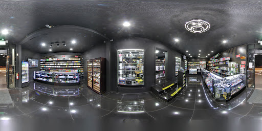 Tobacco Shop «Rock N Roll It Smoke Shop», reviews and photos, 301 S Orlando Ave, Winter Park, FL 32789, USA