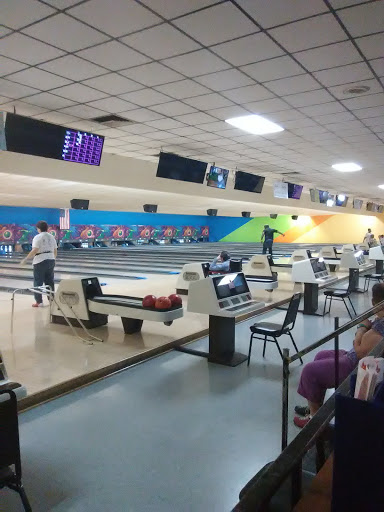 Bowling Alley «Plum Hollow Lanes», reviews and photos, 21900 W Nine Mile Rd, Southfield, MI 48075, USA