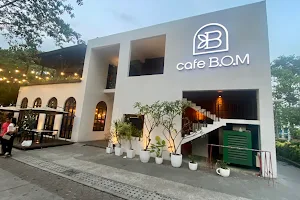 Cafe B.O.M image