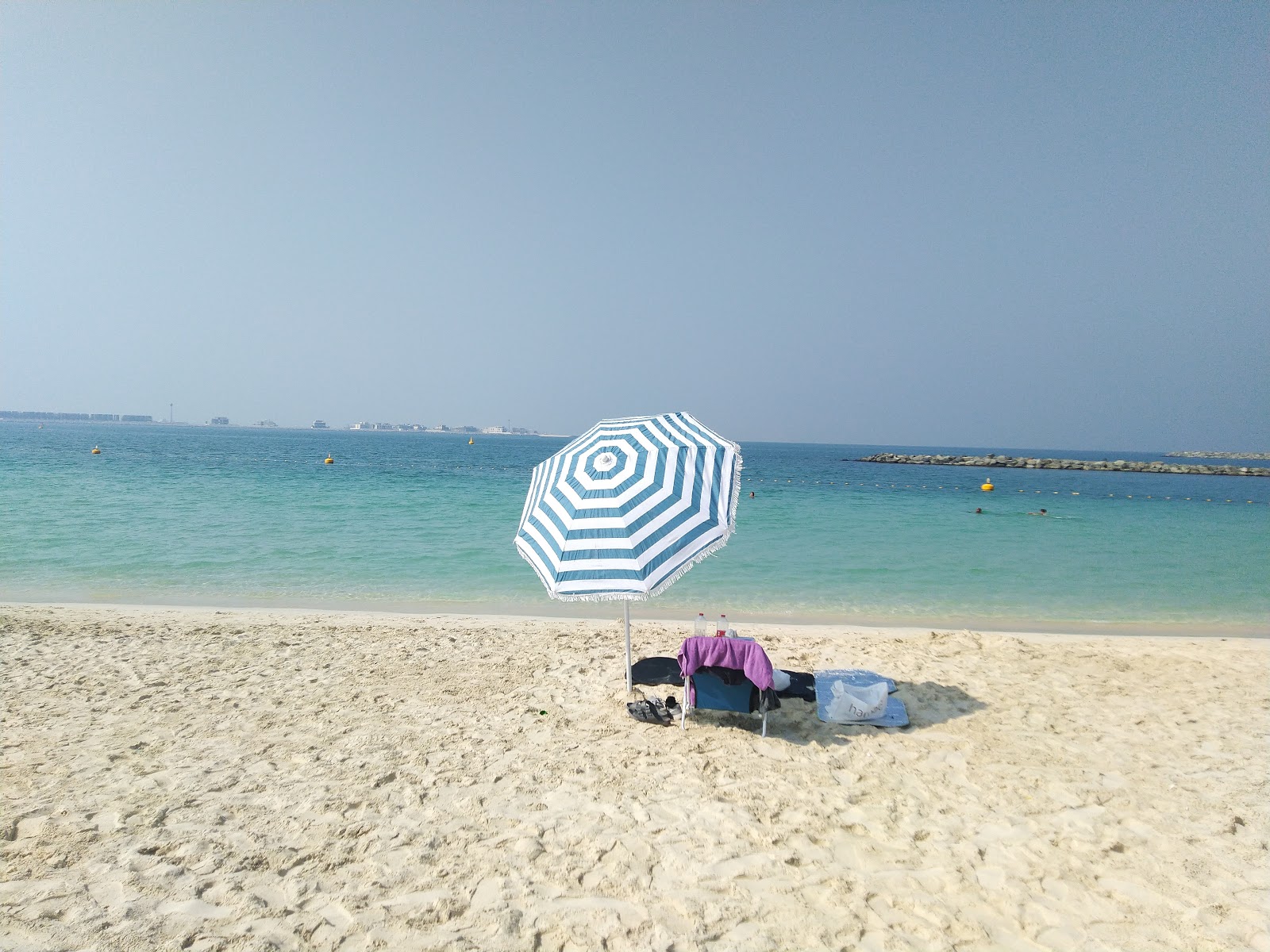 Photo of Open beach with very clean level of cleanliness