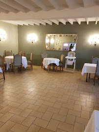 Atmosphère du Restaurant français Restaurant l'Orée de la Forêt à Ver-sur-Launette - n°15