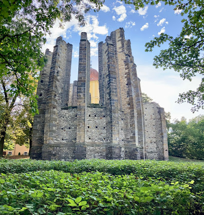 Nedostavěný gotický chrám Panny Marie