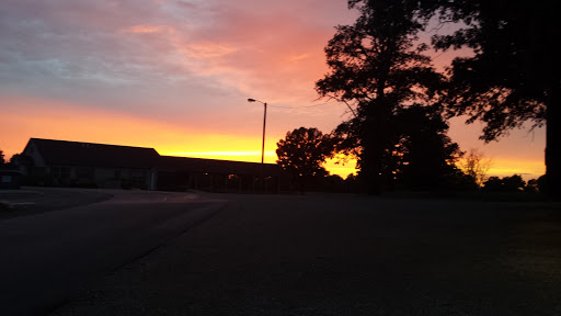 Golf Driving Range «Albany Golf Club», reviews and photos, 1100 Golf Course Dr, Albany, IN 47320, USA