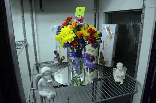 Florist «Yorkville Flower Shoppe», reviews and photos, 216 S Bridge St, Yorkville, IL 60560, USA