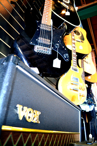 Pawn Shop «P&A Pawn And Gun», reviews and photos, 150 1st Ave E, Hendersonville, NC 28792, USA