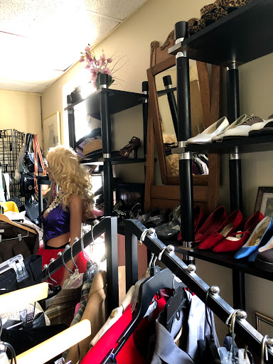Thrift Store «Hidden Treasures Thrift Store», reviews and photos, 2200 NW 9th Ave, Wilton Manors, FL 33311, USA