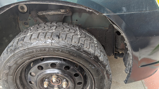 Tire Shop «Discount Tire Store - Sterling Heights, MI», reviews and photos, 8180 Metro Pkwy, Sterling Heights, MI 48312, USA