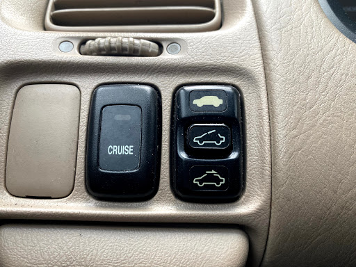 Used Car Dealer «MIA Repos LLC Auto Sales», reviews and photos, 9907 NW 79th Ave, Hialeah Gardens, FL 33016, USA