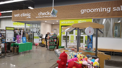 Petco Animal Supplies, 11633 Ulysses Ln NE #200, Blaine, MN 55434, USA, 