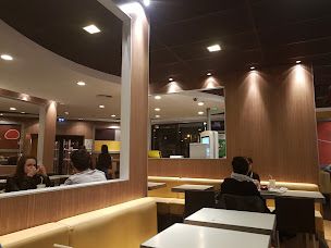 Photo n°29 de McDonald's à Montluçon ()