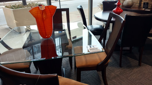 Furniture Rental Service «CORT Furniture Rental & Clearance Center», reviews and photos, 540 N Lake Shore Dr, Chicago, IL 60611, USA
