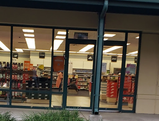 Shoe Store «Rack Room Shoes», reviews and photos, 735 Premium Outlets Blvd, Hagerstown, MD 21740, USA