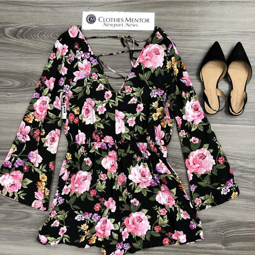 Used Clothing Store «Clothes Mentor», reviews and photos, 306 Oyster Point Rd, Newport News, VA 23602, USA