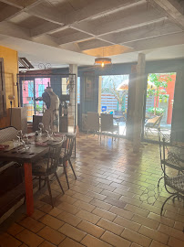 Atmosphère du Restaurant Chez Antoine à Mantes-la-Jolie - n°8