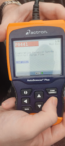 Auto Parts Store «Advance Auto Parts», reviews and photos, 204 E Mitchell Hammock Rd, Oviedo, FL 32765, USA