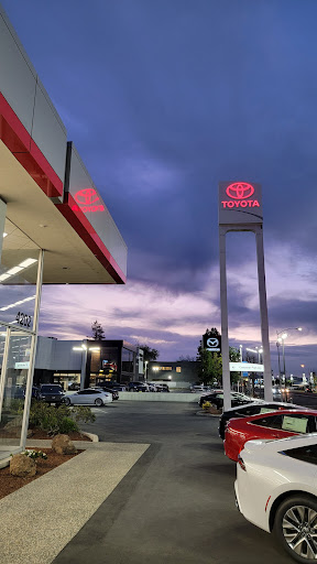 Used Car Dealer «Stevens Creek Toyota Certified Used Cars», reviews and photos, 380 Kiely Blvd, San Jose, CA 95129, USA