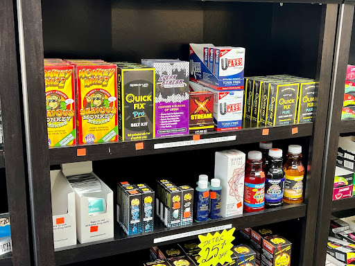 Tobacco Shop «Smokers Heaven KC», reviews and photos, 10145 Wornall Rd, Kansas City, MO 64114, USA