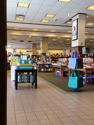Book Store «Barnes & Noble Booksellers Ingram Festival», reviews and photos, 6065 NW Loop 410 #185, San Antonio, TX 78238, USA
