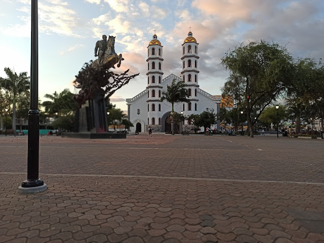 Opiniones de Catedral de Portoviejo en Portoviejo - Museo