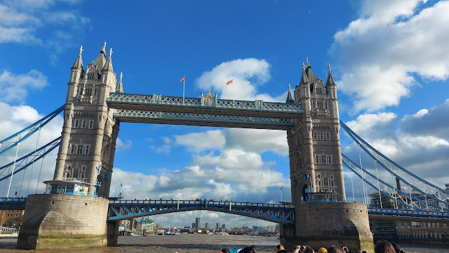 Thames River Sightseeing - London