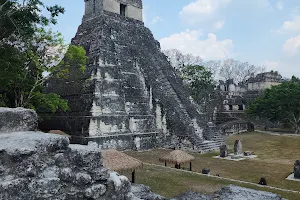 Templo IV, Tikal image