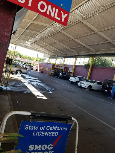 Car Wash «Walnut-Hill Hand Car Wash», reviews and photos, 1465 E Walnut St, Pasadena, CA 91106, USA