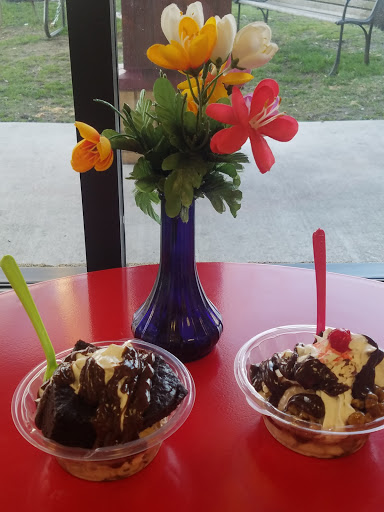 Frozen Yogurt Shop «TCBY of Marlton», reviews and photos, 230 N Maple Ave, Marlton, NJ 08053, USA