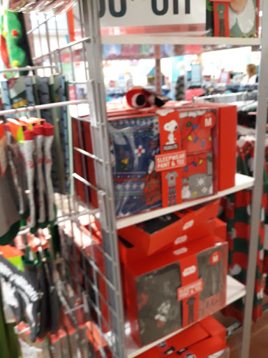 Clothing Store «Bealls Department Store», reviews and photos, 3701 Tamiami Trail E, Naples, FL 34112, USA