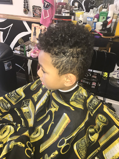 Barber Shop «So Amazin Barbershop», reviews and photos, 605 U.S. 41 Alt Bypass, Clarksville, TN 37040, USA