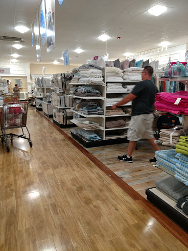 Department Store «Marshalls & HomeGoods», reviews and photos, 731 Centerview Blvd, Kissimmee, FL 34741, USA