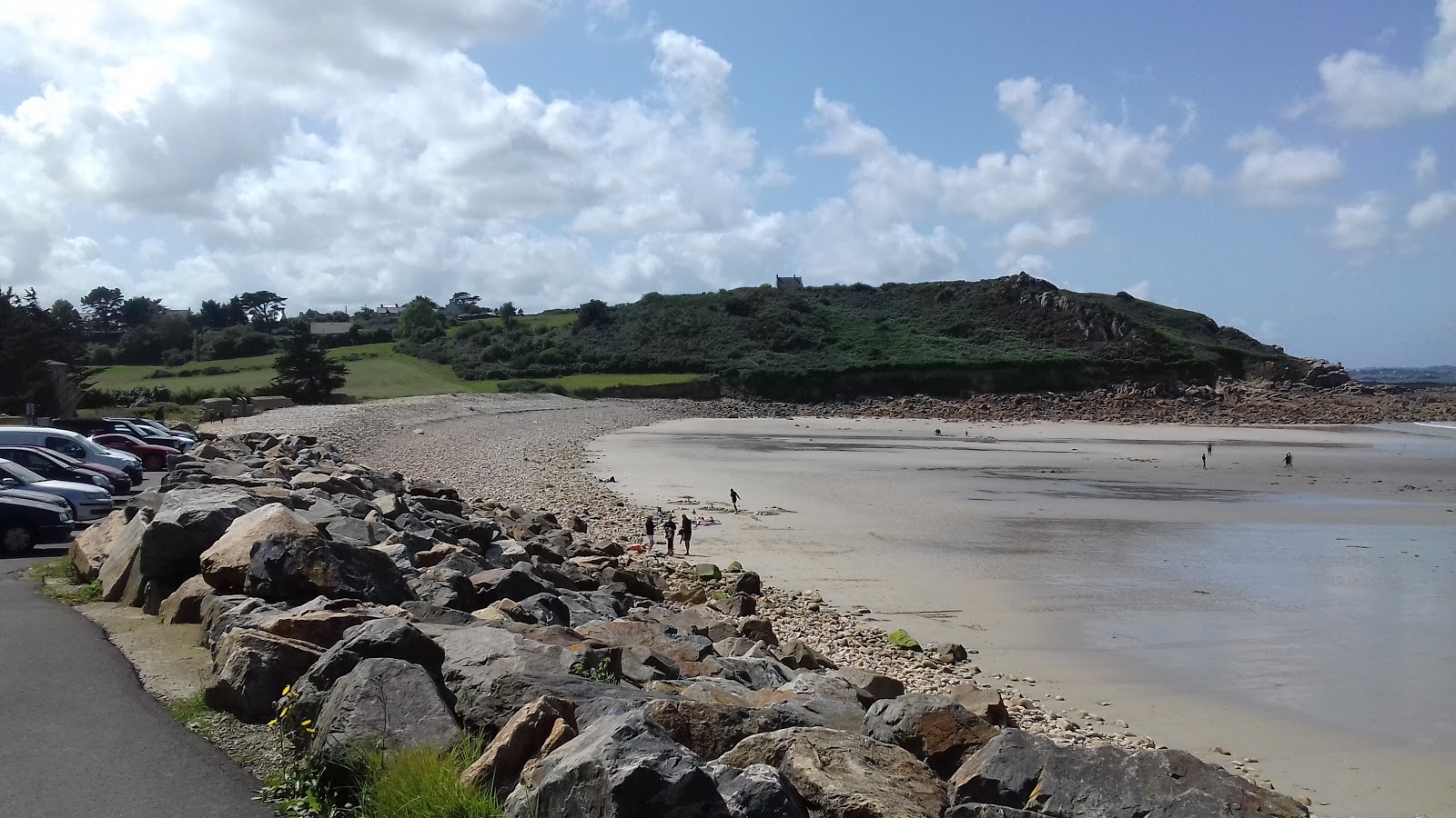 Foto di Plage de Guerzit con una superficie del ciottolo leggero