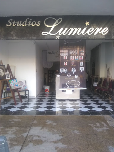 Studio Lumiere