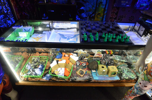 Tobacco Shop «Smoke House», reviews and photos, 968 Dundee Ave, Elgin, IL 60120, USA