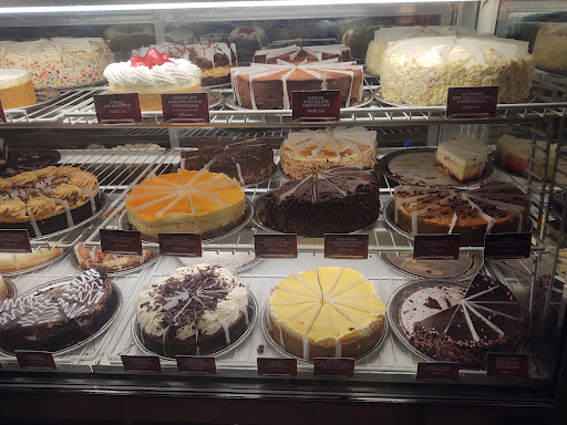 Restaurant «The Cheesecake Factory», reviews and photos, 781 Brandon Town Center Dr, Brandon, FL 33511, USA