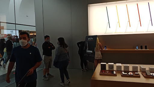 Computer Store «Apple Los Cerritos», reviews and photos, 242 Los Cerritos Center, Cerritos, CA 90703, USA