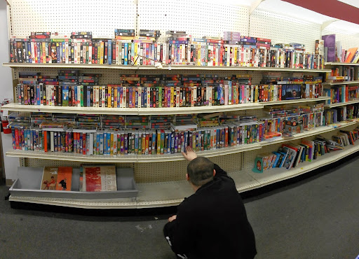 Thrift Store «Goodwill - Moreno Valley», reviews and photos, 23615 Sunnymead Boulevard, Moreno Valley, CA 92553, USA