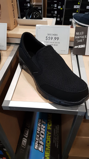 Shoe Store «DSW Designer Shoe Warehouse», reviews and photos, 520 E Waterfront Dr, Homestead, PA 15120, USA