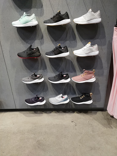 Shoe Store «New Balance», reviews and photos, 583 Boylston St, Boston, MA 02116, USA