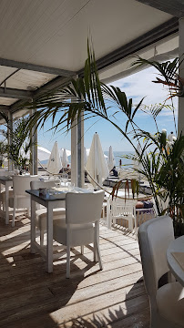 Atmosphère du Restaurant français Le White Beach à La Grande-Motte - n°5