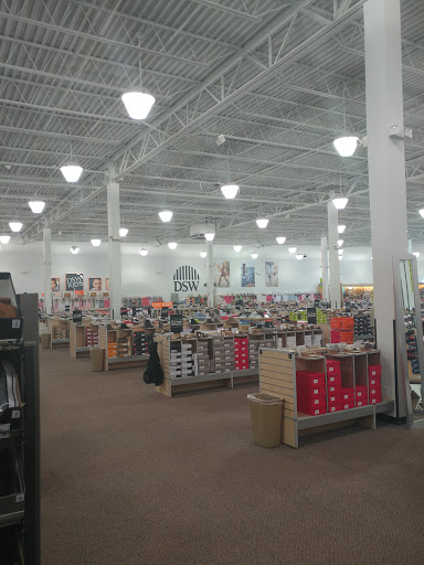 Shoe Store «DSW Designer Shoe Warehouse», reviews and photos, 290 Mid Rivers Center, St Peters, MO 63376, USA