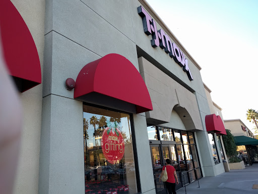 T.J. Maxx, 13560 Whittier Blvd, Whittier, CA 90605, USA, 