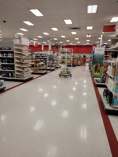 Department Store «Target», reviews and photos, 18855 N Market Pl Dr, Aurora, OH 44202, USA