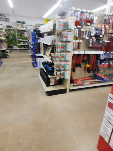 Hardware Store «Harbor Freight Tools», reviews and photos, 3814 S Orlando Dr, Sanford, FL 32773, USA