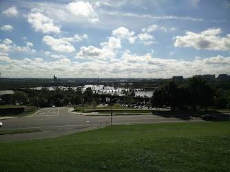 War Memorial Parking Lot